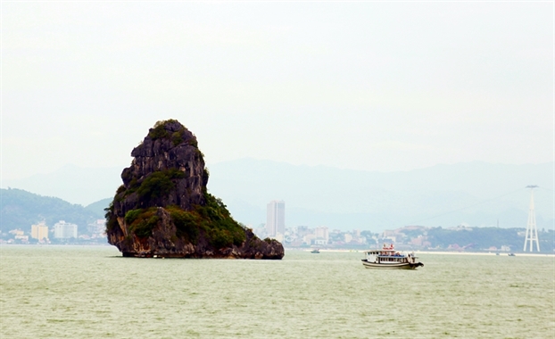 Ha Long - Ky quan the gioi khong ngung hut khach