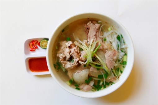 4 thói quen gây viêm dạ dày trong mùa mưa, 90% người Việt biết nhưng vẫn làm