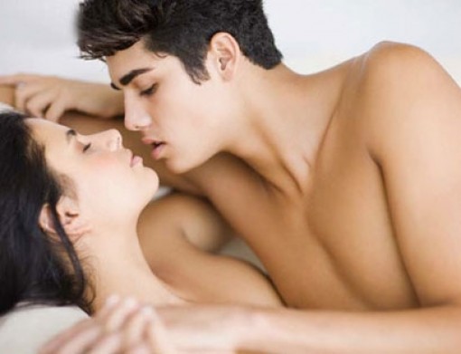 Bi hài chuyện gối chăn với những anh chồng khờ