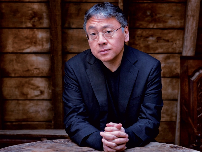 Nha van nguoi Anh goc Nhat Ban Kazuo Ishiguro bat ngo gianh giai Nobel Van hoc 2017