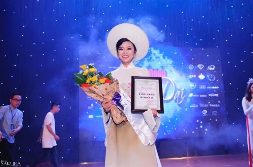 Ca sĩ Ngọc Thúy tổ chức chương trình từ thiện 'Vì miền Trung thương yêu'