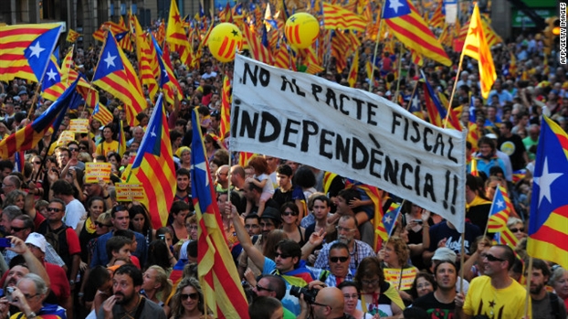 Tay Ban Nha dieu dung vi khung hoang chinh tri Catalonia