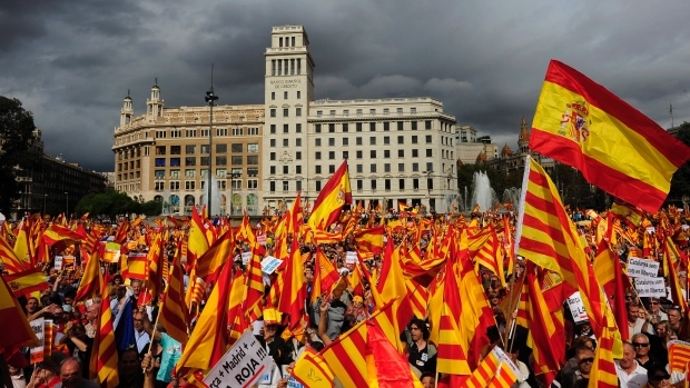 Tay Ban Nha dieu dung vi khung hoang chinh tri Catalonia