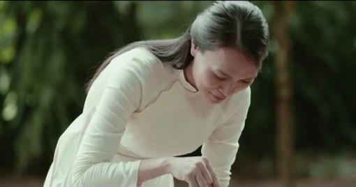 Mỹ Tâm và những bộ áo dài đẹp động lòng trong MV mới