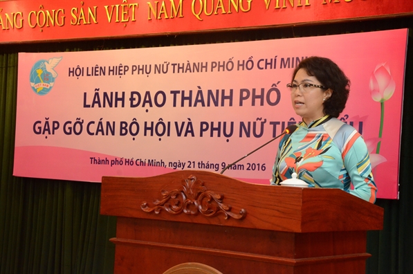 Lanh dao TP.HCM doi thoai cung hoi vien phu nu