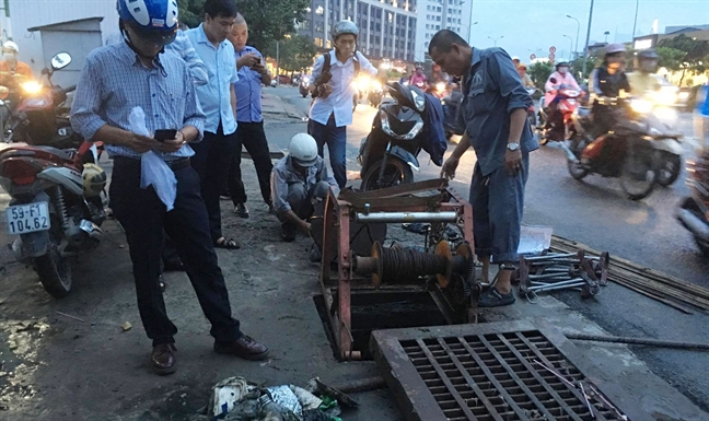 'Sieu may bom' bat luc la vi hanh dong pha hoai?