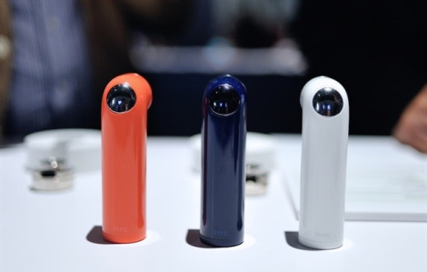 HTC RE - camera chống nước, thiết kế 'không đụng hàng'