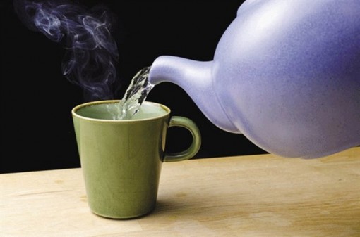 Lợi ích việc uống nước nóng: Nhiều người biết vẫn bất ngờ