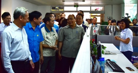 Thủ tướng Nguyễn Xuân Phúc: Nâng cao điều kiện sống, tiêu chuẩn nhà trọ cho công nhân