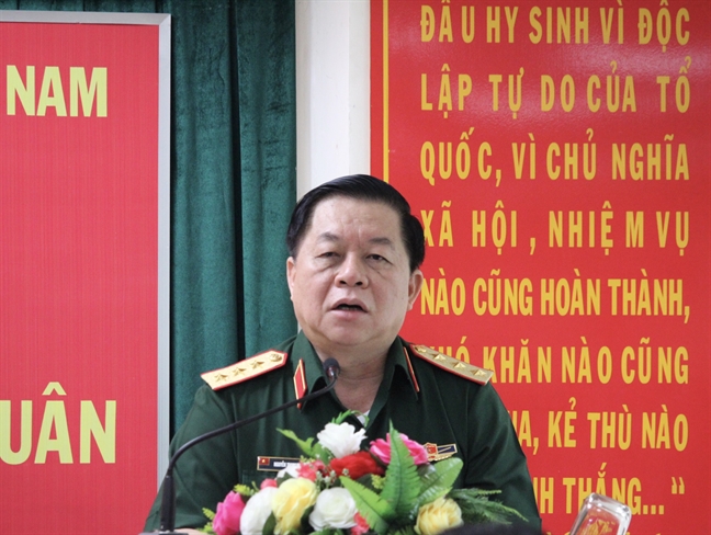 Thuong tuong Nguyen Trong Nghia: Tao dieu kien tot nhat cho phong vien viet cac hoat dong cua quan doi