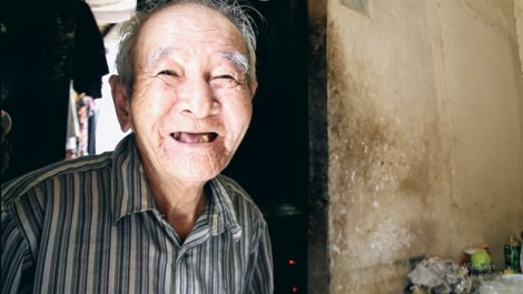 Thăm căn nhà cụ ông 81 tuổi làm bánh bò nổi tiếng tại Sài Gòn