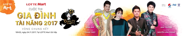 Dien vien Thanh Thuy hoi tu cung cac nghe si trong vai tro giam khao cuoc thi Gia dinh tai nang 2017