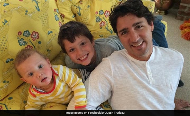 Thu tuong Canada Justin Trudeau day con trai yeu thuong va bao ve phu nu