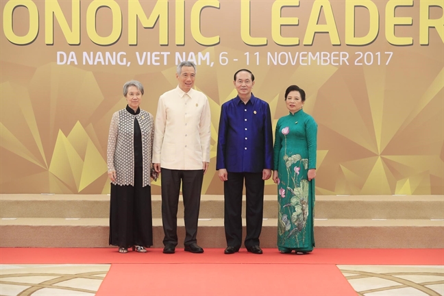 Ngam cac nguyen thu APEC mac trang phuc to tam Viet 