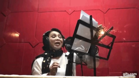 NSND Bạch Tuyết hát ‘Em gái mưa’ của Hương Tràm bằng cải lương