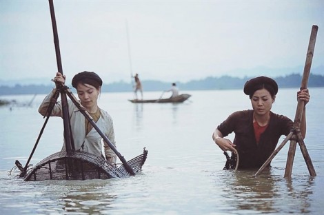 Đạo diễn Lưu Trọng Ninh: Làm lại 'Bến không chồng' để nhớ một làng quê đã mất