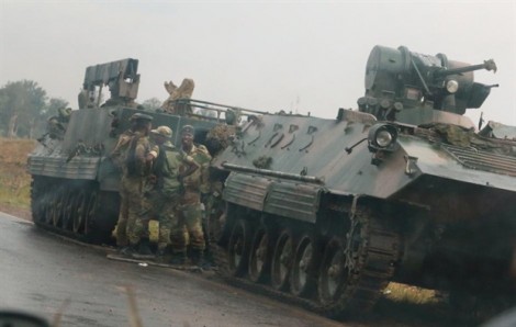 Sự biến ở Zimbabwe, quân đội chiếm đài phát thanh