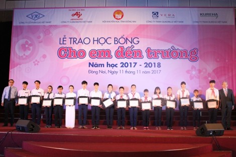 Công ty Ajinomoto Việt Nam viết tiếp ước mơ cho trẻ em nghèo hiếu học