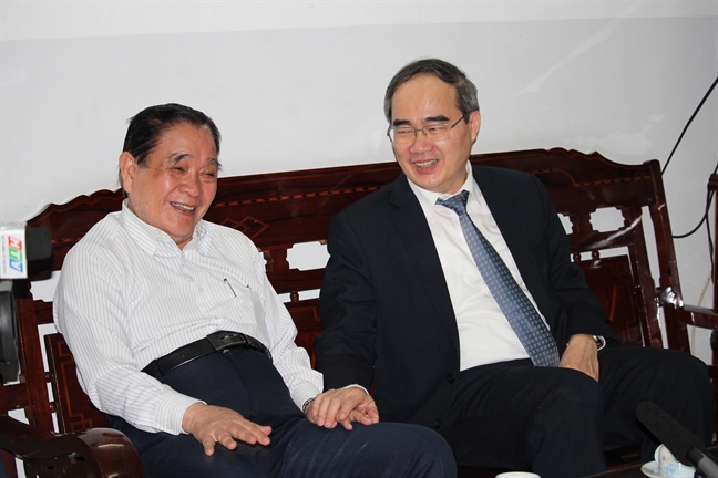 Bi thu Nguyen Thien Nhan: Mong cac nha giao tiep tuc dong gop cho su nghiep giao duc
