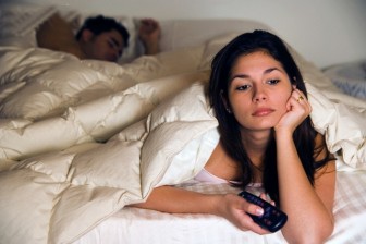 Viện cớ thể thao, chồng 'hoãn' chuyện vợ chồng