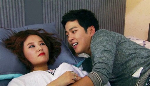 Cứ thành đạt rồi về nhà chán chồng, phải chăng là trào lưu?