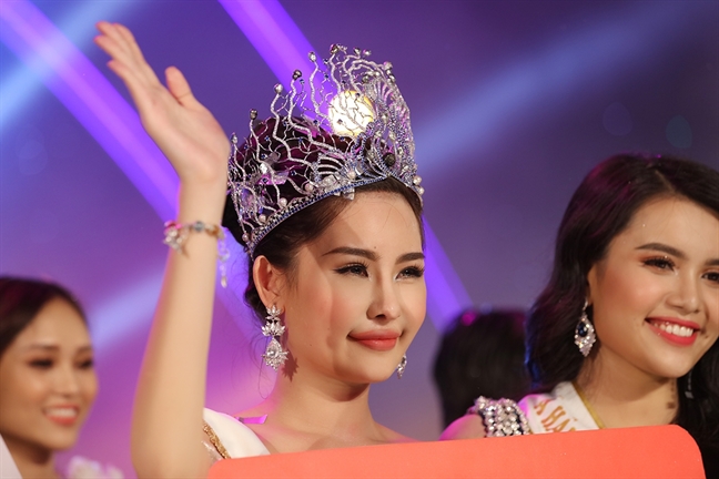 BTC ‘Hoa hau Dai duong Viet Nam 2017’ bi phat... 4 trieu dong