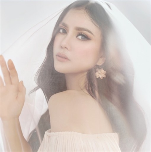 Thu Thủy chia tay cuộc tình 17 năm, dù ra sao cũng là trọn vẹn