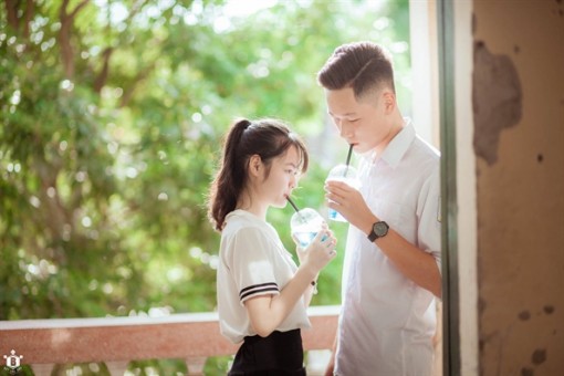Chúng ta đã dạy gì cho những đứa trẻ tuổi teen về tình yêu?