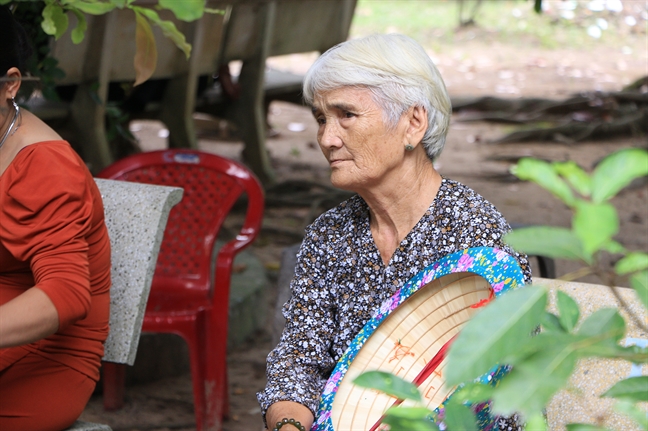 Nhung nghe si ky cuu nen nuoc mat dua tien NSUT Ngoc Huong