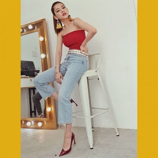 Chi Pu, Châu Bùi nổi bật với sắc đỏ rực rỡ trong street style sao Việt