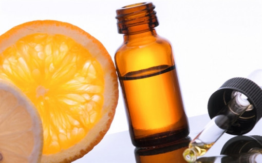 Tự tay làm serum vitamin C giúp da tươi trẻ lâu