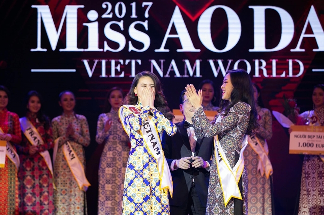 Thi sinh ‘Hoa hau Hoan vu Viet Nam 2017’ ra nuoc ngoai thi ‘chui’