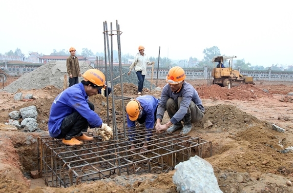 Chong toi hanh dien vi duoc nguoi dan ba giau co de y