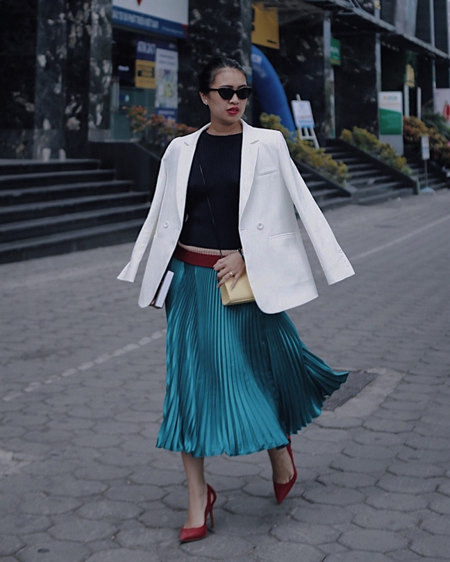 Fashionista Thu Vu huong dan cach lam moi tu quan ao roi boi