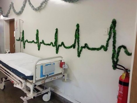 Cách trang trí lễ Giáng sinh độc lạ ở các bệnh viện trên thế giới