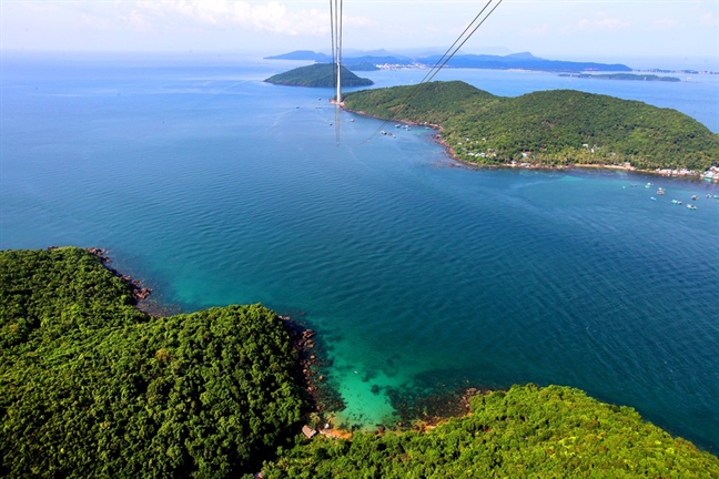 Den Nam Phu Quoc de “check-in” that sanh dieu va bay bong