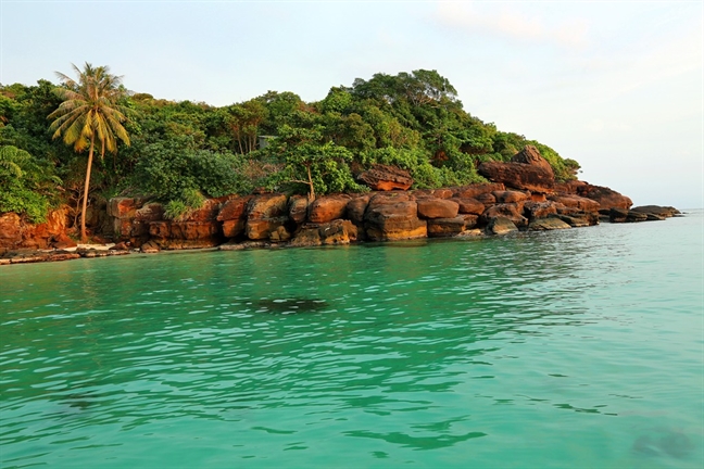 Den Nam Phu Quoc de “check-in” that sanh dieu va bay bong