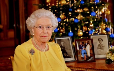 Gia đình Nữ hoàng Anh làm những gì trong dịp lễ Giáng sinh?