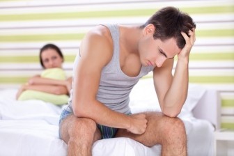 Ngăn tình địch, phao tin chồng yếu sinh lý