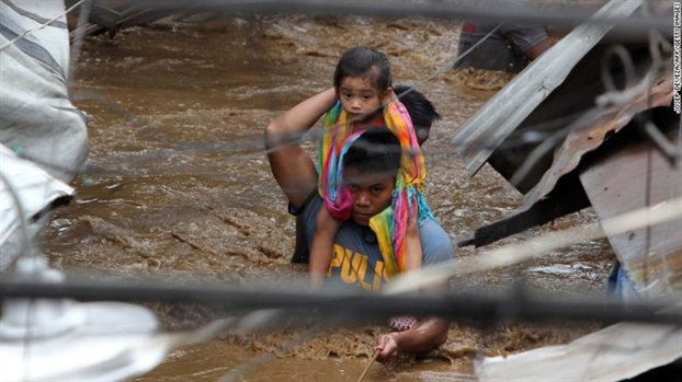 Bao Tembin can quet, de lai canh tuong hoang tan o Philippines