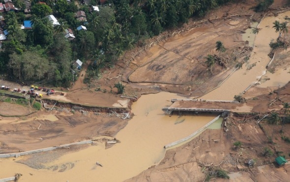 Bao Tembin can quet, de lai canh tuong hoang tan o Philippines