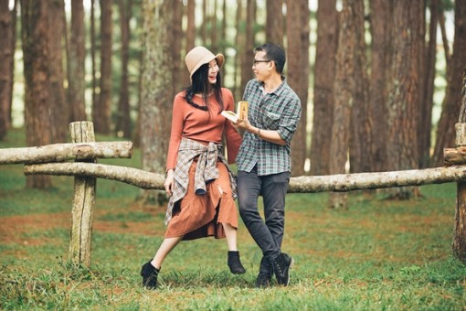 Noel năm trước viết thư tìm vợ trên facebook, Noel năm nay đã cưới được 'hot girl'