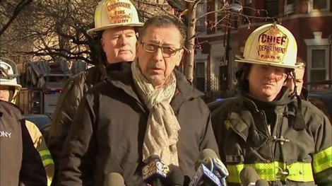 Hỏa hoạn New York: Bé ba tuổi nghịch lửa, làm cháy nhà khiến 12 người chết