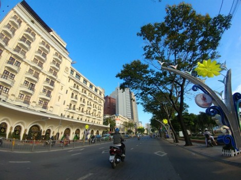Sài Gòn chợt 'nên thơ' trong ngày đầu năm mới