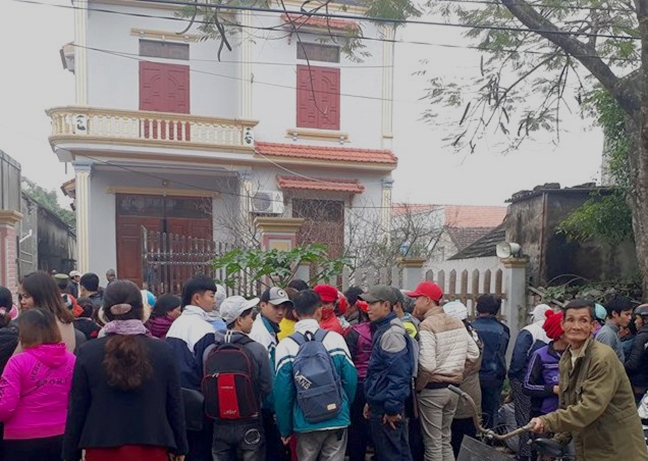 Khoi to nguoi chong giet vo va hai con nho