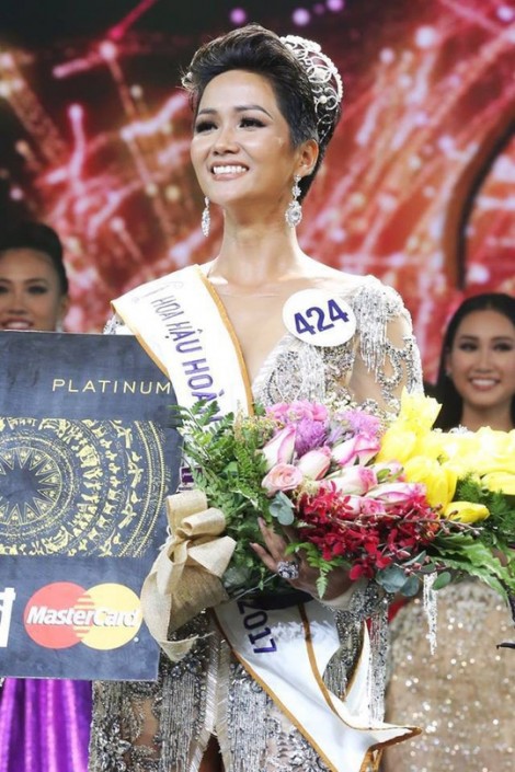 Đắk Lắk đề xuất khen thưởng cho tân Hoa hậu Hoàn vũ H’Hen Niê