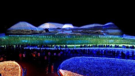 'Thiên đường ánh sáng' ảo diệu trong lễ hội mùa đông tại Nhật Bản