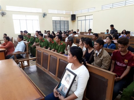 Vụ nữ sinh tự tử vì bị xâm hại ở Cà Mau: 'Bị cáo không hiểu vì sao lại bị tố cáo'