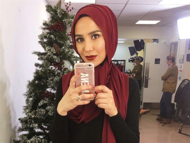 Quang khan hijab, nu blogger xuat hien trong quang cao san pham cham soc toc