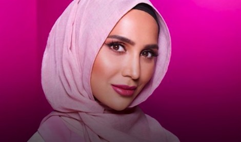 Quàng khăn hijab, nữ blogger xuất hiện trong quảng cáo sản phẩm chăm sóc tóc